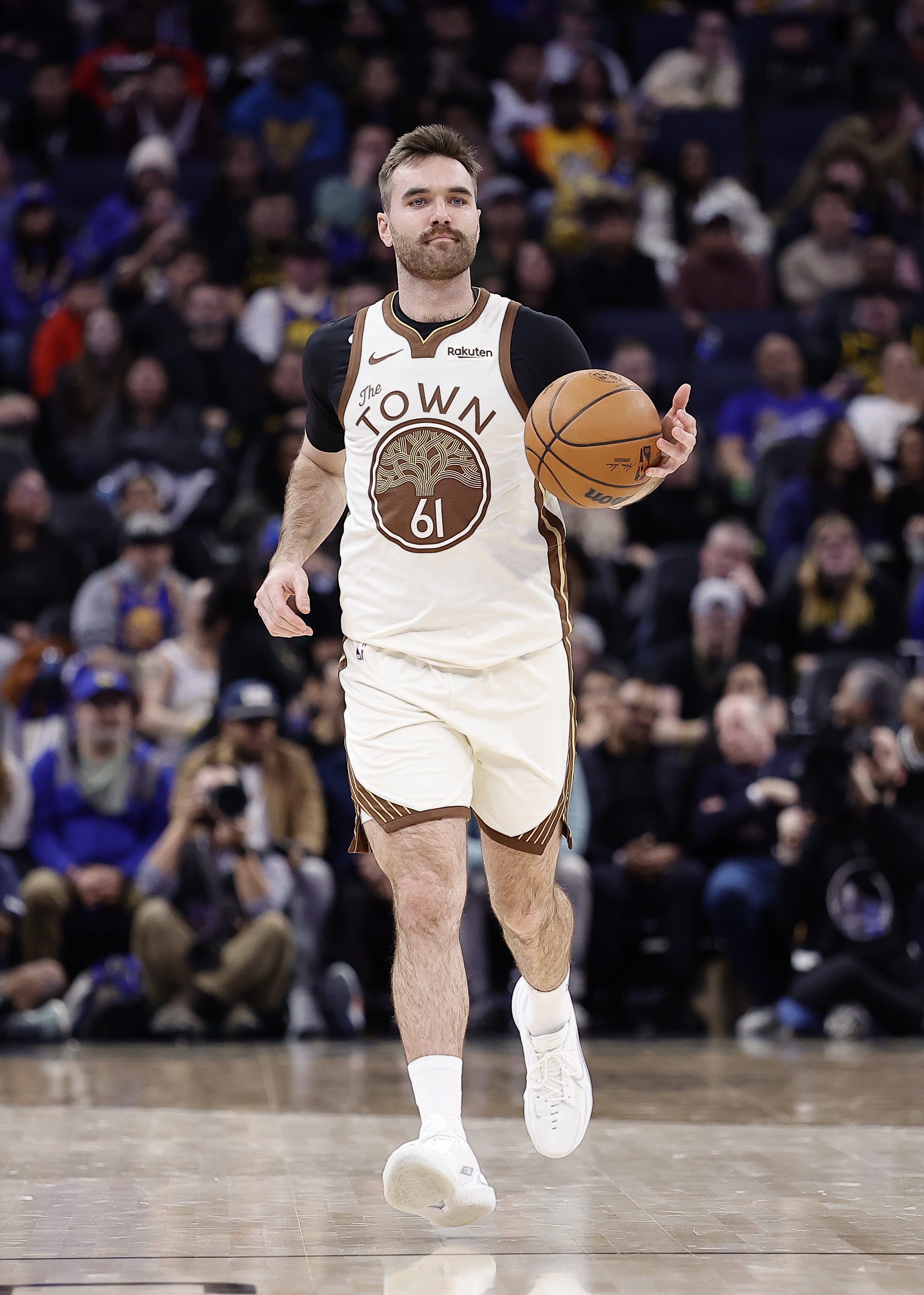 kaiyun-库里过去11场缺席期间 斯潘塞3场得分全队最高 梅尔顿&穆迪2次